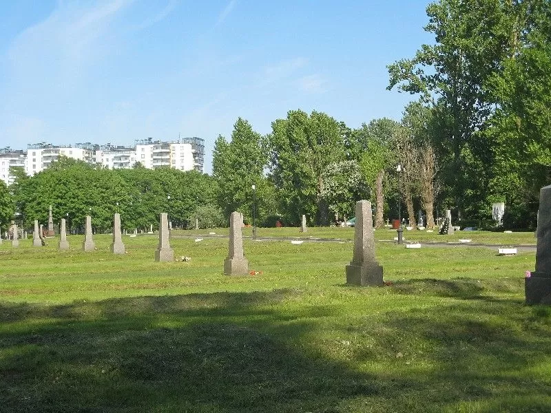 Похороны на кладбище Острова Декабристов