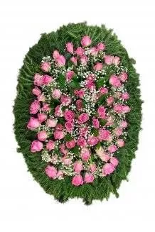 Венок из живых цветов на еловых ветках ВЖ20