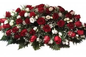 ФЖ03 Композиция на крышку гроба из живых цветов (флоретка)