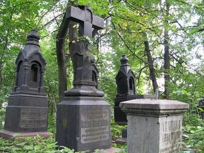Малоохтинское кладбище в Санкт-Петербурге
