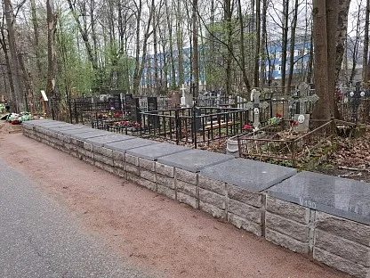 Серафимовское кладбище в Санкт-Петербурге