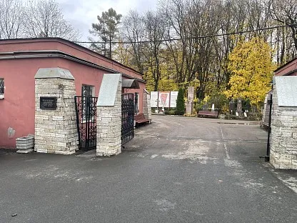 Красненькое кладбище в Санкт-Петербурге