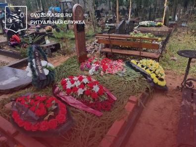 09.11.2025 года. Похороны на Северном кладбище (родственное место)